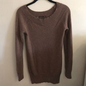 Brown scoop neck sweater / Size S